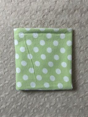 Luvable Friends Green White Polka Dots Baby Receiving Blanket Flannel Thin